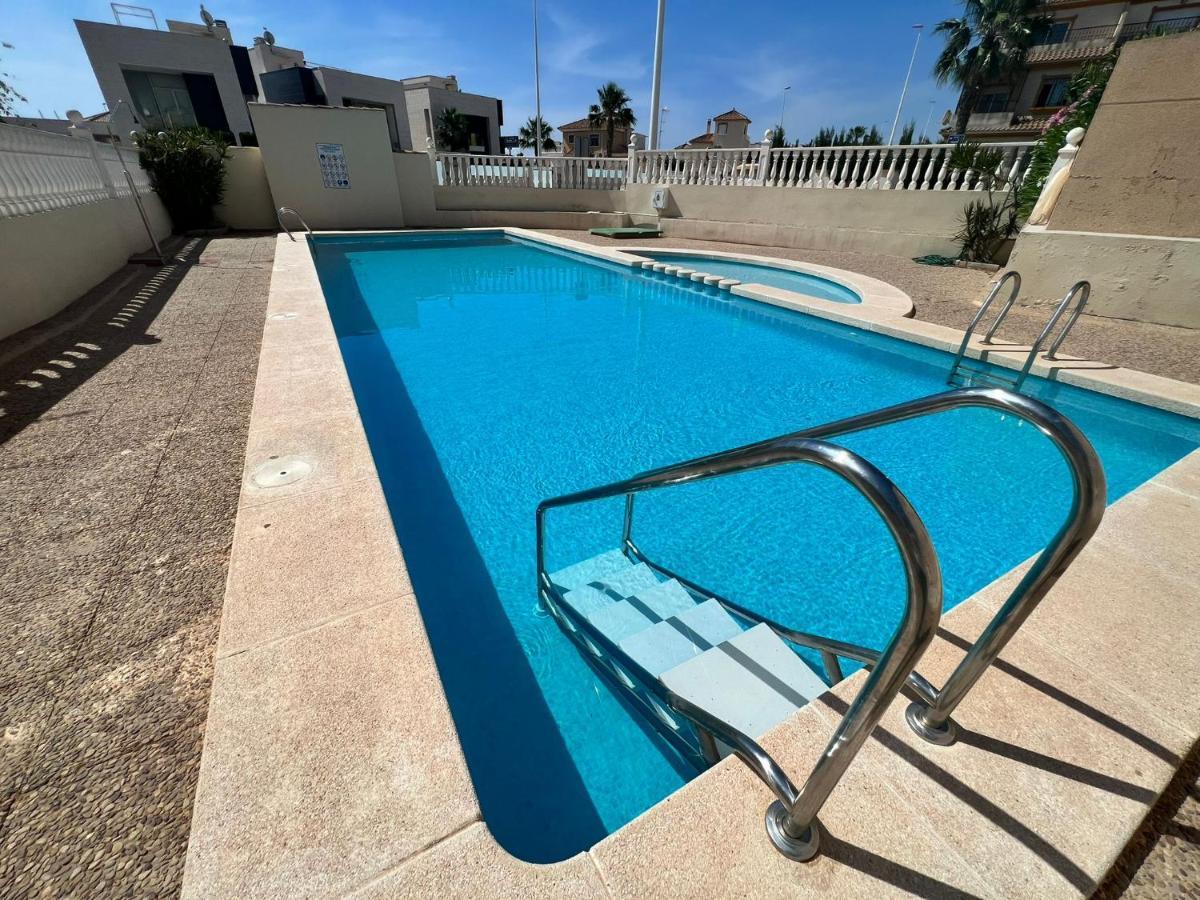 Apartment Elaine La Zenia Орихуела Екстериор снимка